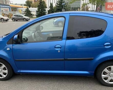 Синий Пежо 107, объемом двигателя 1 л и пробегом 113 тыс. км за 4200 $, фото 1 на Automoto.ua