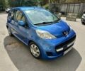 Синий Пежо 107, объемом двигателя 1 л и пробегом 138 тыс. км за 3802 $, фото 1 на Automoto.ua