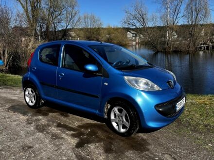 Синій Пежо 107, об'ємом двигуна 1 л та пробігом 154 тис. км за 3900 $, фото 1 на Automoto.ua