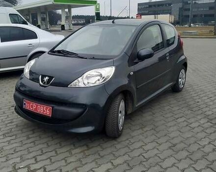 Зеленый Пежо 107, объемом двигателя 1 л и пробегом 110 тыс. км за 4500 $, фото 1 на Automoto.ua