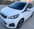 Белый Пежо 108, объемом двигателя 1 л и пробегом 59 тыс. км за 10700 $, фото 1 на Automoto.ua