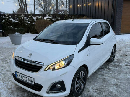 Белый Пежо 108, объемом двигателя 1 л и пробегом 59 тыс. км за 8800 $, фото 1 на Automoto.ua