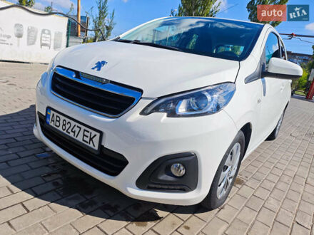 Белый Пежо 108, объемом двигателя 1 л и пробегом 59 тыс. км за 9900 $, фото 1 на Automoto.ua