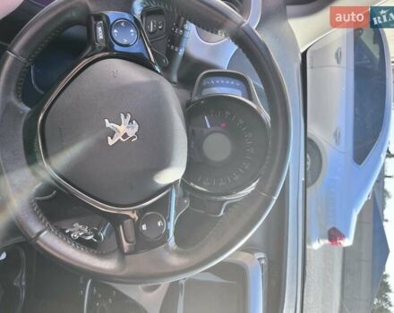 Фіолетовий Пежо 108, об'ємом двигуна 1 л та пробігом 63 тис. км за 9200 $, фото 8 на Automoto.ua