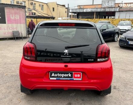 Красный Пежо 108, объемом двигателя 1 л и пробегом 54 тыс. км за 9390 $, фото 3 на Automoto.ua