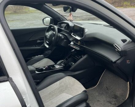 Белый Пежо 2008, объемом двигателя 0 л и пробегом 67 тыс. км за 367 $, фото 3 на Automoto.ua