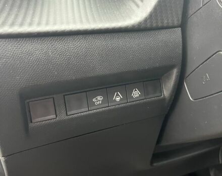 Белый Пежо 2008, объемом двигателя 0 л и пробегом 67 тыс. км за 367 $, фото 10 на Automoto.ua