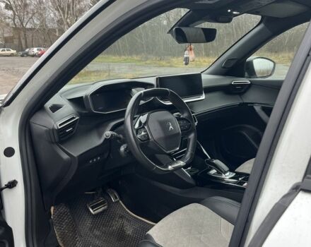 Белый Пежо 2008, объемом двигателя 0 л и пробегом 67 тыс. км за 367 $, фото 2 на Automoto.ua