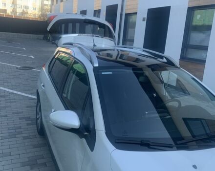 Белый Пежо 2008, объемом двигателя 1.2 л и пробегом 171 тыс. км за 8000 $, фото 2 на Automoto.ua