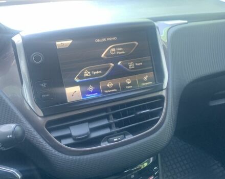 Белый Пежо 2008, объемом двигателя 1.2 л и пробегом 171 тыс. км за 8000 $, фото 4 на Automoto.ua