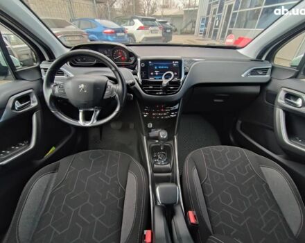 Белый Пежо 2008, объемом двигателя 1.2 л и пробегом 79 тыс. км за 11990 $, фото 13 на Automoto.ua