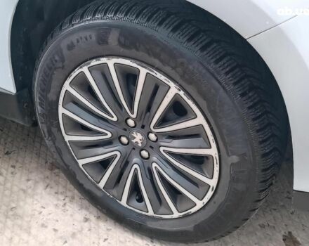 Белый Пежо 2008, объемом двигателя 1.2 л и пробегом 79 тыс. км за 11990 $, фото 5 на Automoto.ua