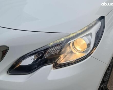 Белый Пежо 2008, объемом двигателя 1.2 л и пробегом 79 тыс. км за 11990 $, фото 2 на Automoto.ua