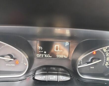 Пежо 2008 2019 у Кропивницькому (Кіровограді) на Automoto.ua Білий Пежо 2008, об'ємом двигуна 1.2 л та пробігом 23 тис. км за 15500 $, фото 4 на Automoto.ua