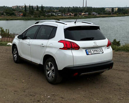 Білий Пежо 2008, об'ємом двигуна 1.2 л та пробігом 95 тис. км за 10600 $, фото 4 на Automoto.ua