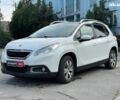Пежо 2008 2013 у Києві на Automoto.ua Білий Пежо 2008, об'ємом двигуна 1.2 л та пробігом 171 тис. км за 8390 $, фото 1 на Automoto.ua