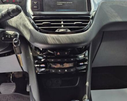 Білий Пежо 2008, об'ємом двигуна 1.2 л та пробігом 84 тис. км за 9999 $, фото 32 на Automoto.ua