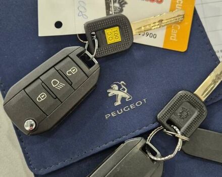 Пежо 2008 2014 у Івано-Франківську на Automoto.ua Білий Пежо 2008, об'ємом двигуна 1.2 л та пробігом 84 тис. км за 9999 $, фото 68 на Automoto.ua