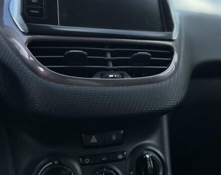 Білий Пежо 2008, об'ємом двигуна 1.6 л та пробігом 98 тис. км за 8499 $, фото 13 на Automoto.ua