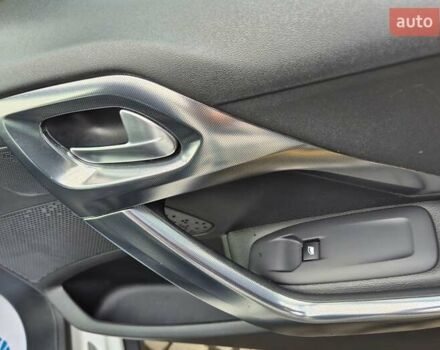 Білий Пежо 2008, об'ємом двигуна 1.2 л та пробігом 84 тис. км за 9999 $, фото 55 на Automoto.ua