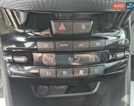 Пежо 2008 2014 у Івано-Франківську на Automoto.ua Білий Пежо 2008, об'ємом двигуна 1.2 л та пробігом 84 тис. км за 9999 $, фото 35 на Automoto.ua