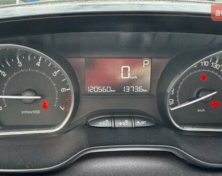 Пежо 2008 2014 у Львові на Automoto.ua Білий Пежо 2008, об'ємом двигуна 1.6 л та пробігом 120 тис. км за 9000 $, фото 6 на Automoto.ua