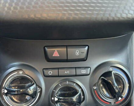 Белый Пежо 2008, объемом двигателя 1.2 л и пробегом 121 тыс. км за 9900 $, фото 17 на Automoto.ua