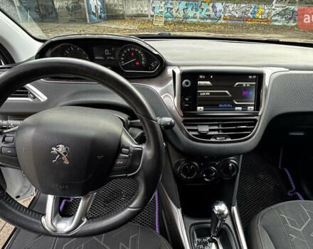 Пежо 2008 2014 у Львові на Automoto.ua Білий Пежо 2008, об'ємом двигуна 1.6 л та пробігом 120 тис. км за 9000 $, фото 5 на Automoto.ua