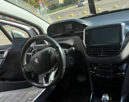 Белый Пежо 2008, объемом двигателя 1.2 л и пробегом 174 тыс. км за 6900 $, фото 15 на Automoto.ua