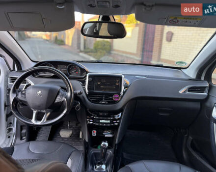 Белый Пежо 2008, объемом двигателя 1.56 л и пробегом 234 тыс. км за 11000 $, фото 25 на Automoto.ua