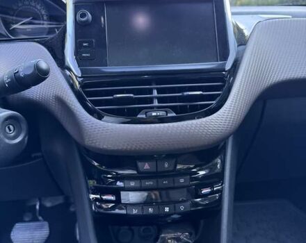 Белый Пежо 2008, объемом двигателя 1.2 л и пробегом 89 тыс. км за 10300 $, фото 17 на Automoto.ua