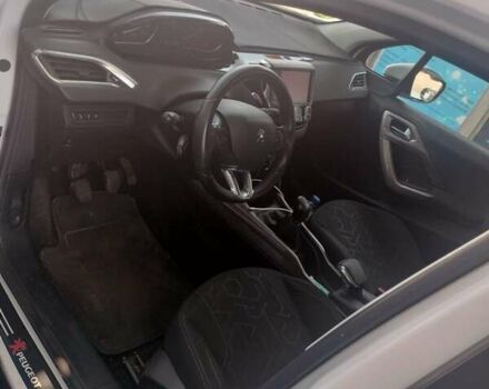 Белый Пежо 2008, объемом двигателя 1.2 л и пробегом 130 тыс. км за 6975 $, фото 5 на Automoto.ua