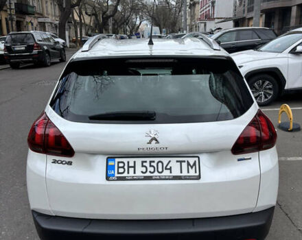 Белый Пежо 2008, объемом двигателя 1.2 л и пробегом 108 тыс. км за 11200 $, фото 6 на Automoto.ua