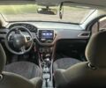 Пежо 2008 2016 у Києві на Automoto.ua Білий Пежо 2008, об'ємом двигуна 1.2 л та пробігом 180 тис. км за 6500 $, фото 6 на Automoto.ua