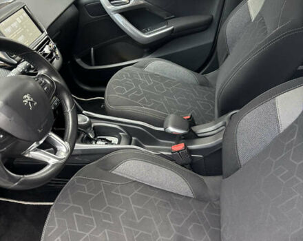 Белый Пежо 2008, объемом двигателя 1.2 л и пробегом 108 тыс. км за 11200 $, фото 9 на Automoto.ua