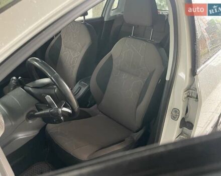 Білий Пежо 2008, об'ємом двигуна 1.2 л та пробігом 177 тис. км за 8750 $, фото 1 на Automoto.ua