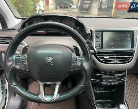 Білий Пежо 2008, об'ємом двигуна 1.2 л та пробігом 177 тис. км за 8750 $, фото 9 на Automoto.ua