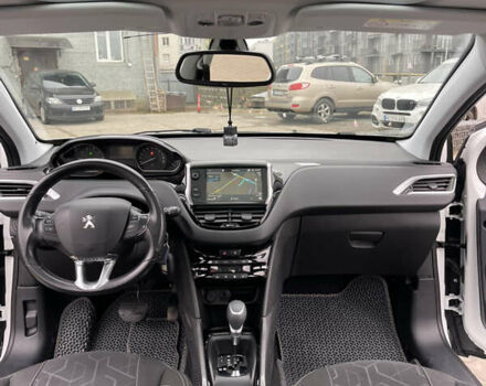 Білий Пежо 2008, об'ємом двигуна 1.2 л та пробігом 90 тис. км за 11299 $, фото 17 на Automoto.ua