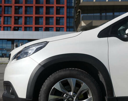 Пежо 2008 2017 у Львові на Automoto.ua Білий Пежо 2008, об'ємом двигуна 1.2 л та пробігом 89 тис. км за 11300 $, фото 5 на Automoto.ua