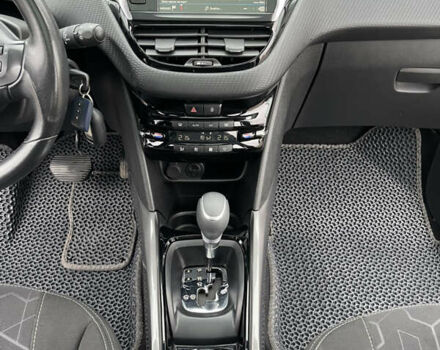 Білий Пежо 2008, об'ємом двигуна 1.2 л та пробігом 90 тис. км за 11299 $, фото 19 на Automoto.ua