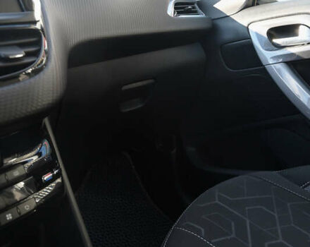 Пежо 2008 2017 у Львові на Automoto.ua Білий Пежо 2008, об'ємом двигуна 1.2 л та пробігом 89 тис. км за 11300 $, фото 19 на Automoto.ua