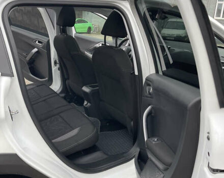 Білий Пежо 2008, об'ємом двигуна 1.2 л та пробігом 90 тис. км за 11299 $, фото 14 на Automoto.ua