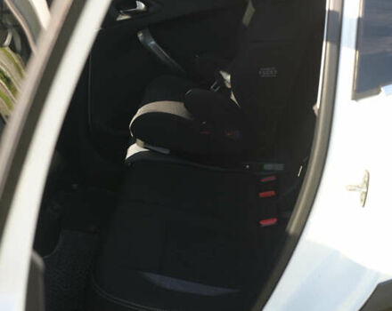 Пежо 2008 2017 у Львові на Automoto.ua Білий Пежо 2008, об'ємом двигуна 1.2 л та пробігом 89 тис. км за 11300 $, фото 16 на Automoto.ua