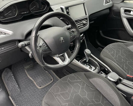 Білий Пежо 2008, об'ємом двигуна 1.2 л та пробігом 90 тис. км за 11299 $, фото 12 на Automoto.ua