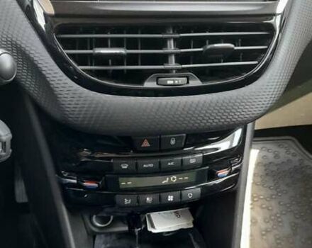 Білий Пежо 2008, об'ємом двигуна 1.2 л та пробігом 98 тис. км за 13000 $, фото 8 на Automoto.ua