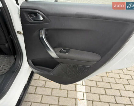 Белый Пежо 2008, объемом двигателя 1.2 л и пробегом 67 тыс. км за 14300 $, фото 4 на Automoto.ua