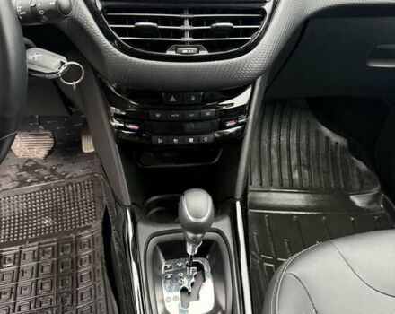 Белый Пежо 2008, объемом двигателя 1.2 л и пробегом 67 тыс. км за 14300 $, фото 13 на Automoto.ua