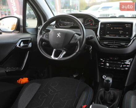 Белый Пежо 2008, объемом двигателя 1.2 л и пробегом 69 тыс. км за 11500 $, фото 10 на Automoto.ua