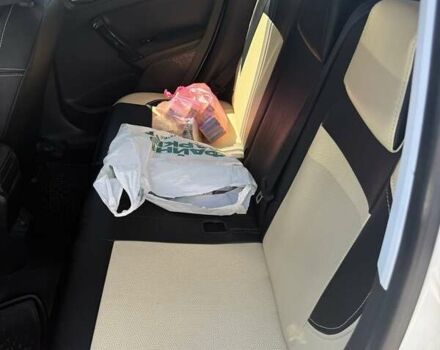 Пежо 2008 2019 у Черкасах на Automoto.ua Білий Пежо 2008, об'ємом двигуна 1.2 л та пробігом 73 тис. км за 13300 $, фото 6 на Automoto.ua