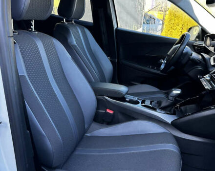 Белый Пежо 2008, объемом двигателя 1.2 л и пробегом 100 тыс. км за 17100 $, фото 16 на Automoto.ua